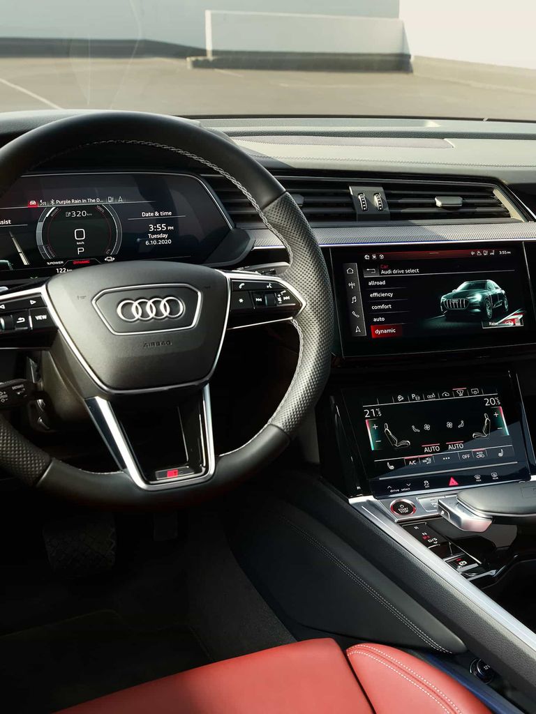  Audi e-tron s 