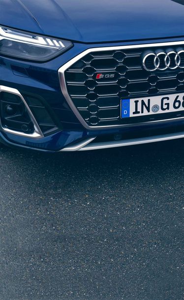 Close-up front Audi SQ5