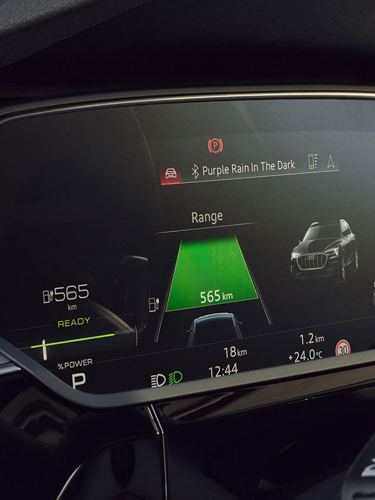 Audi virtual cockpit plus Audi Q8 e-tron