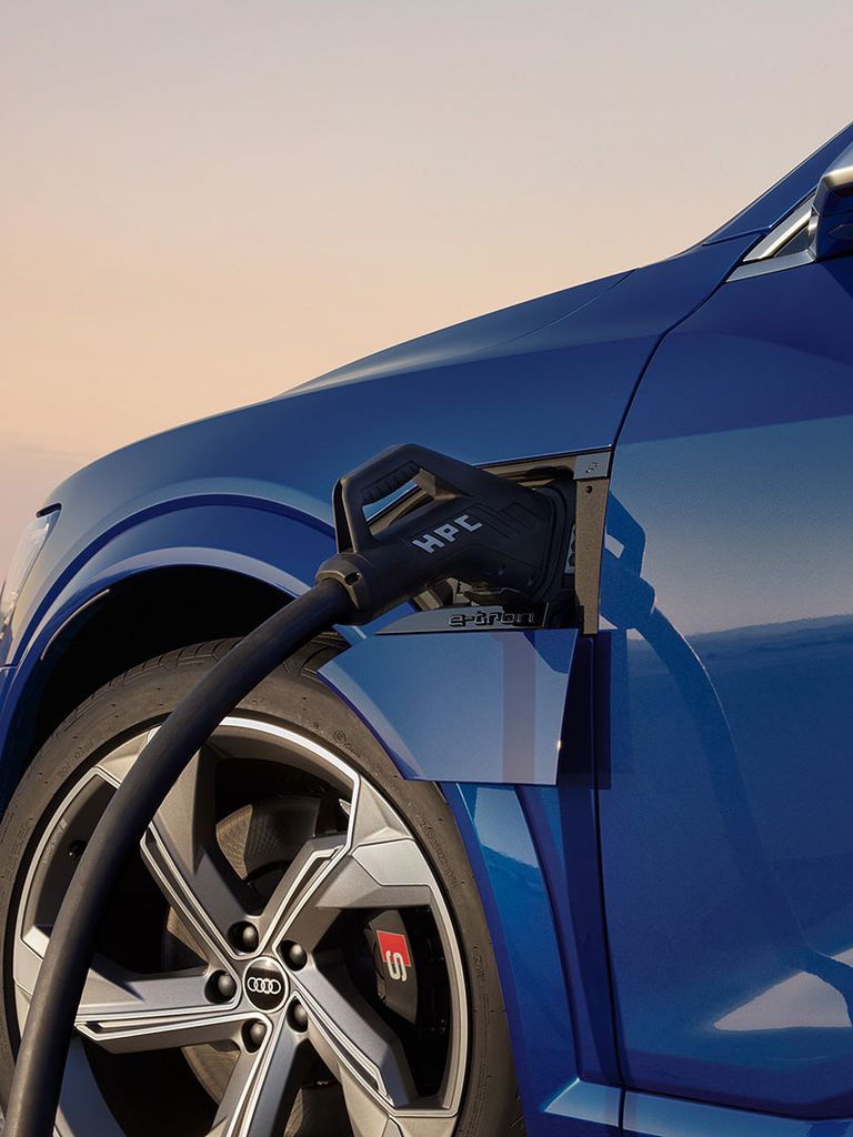 Public quick charging situation Audi Q8 Sportback e-tron
